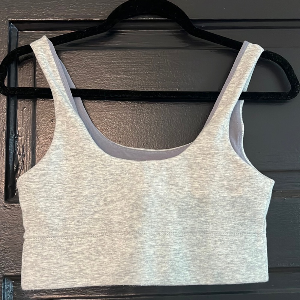 Fabletics double lined sports bra in soft material